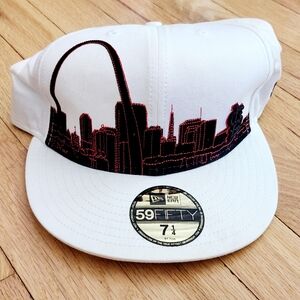 NWT Vintage St. Louis Cardinals Fitted Hat